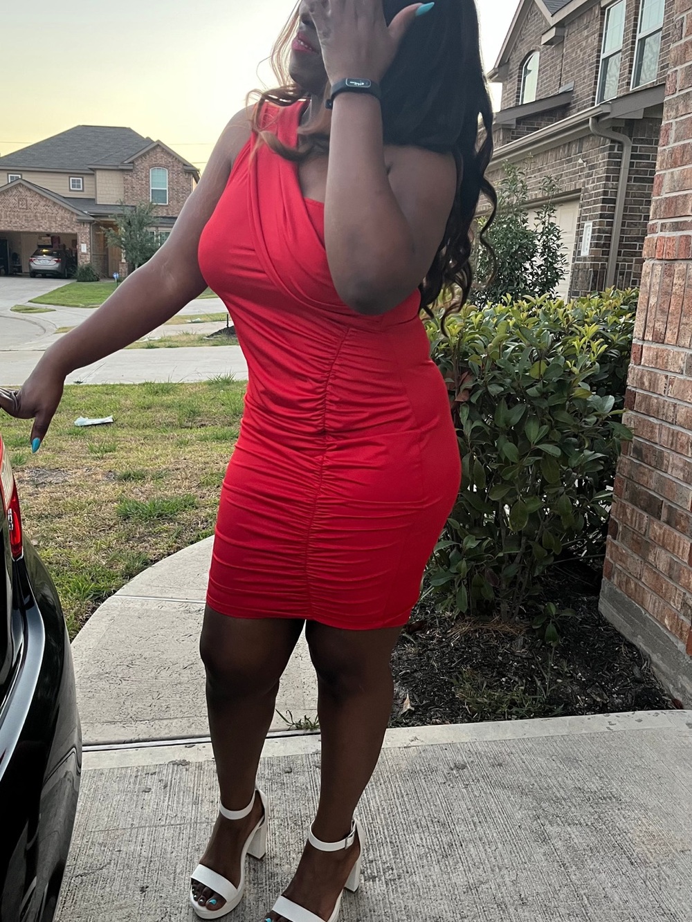 One-Shoulder Red Ruched Midi Dress - Picture 5 of 5